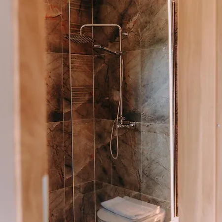 度假居 Nad Stawami Z Jacuzzi I Sauna 3 *